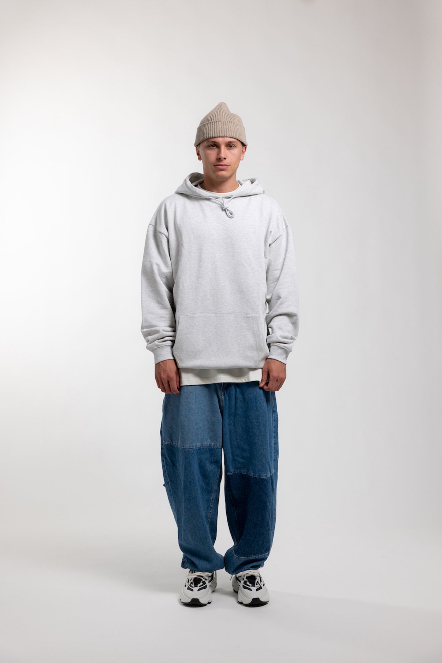 BASIC BACK PRINT HOODIE GREY