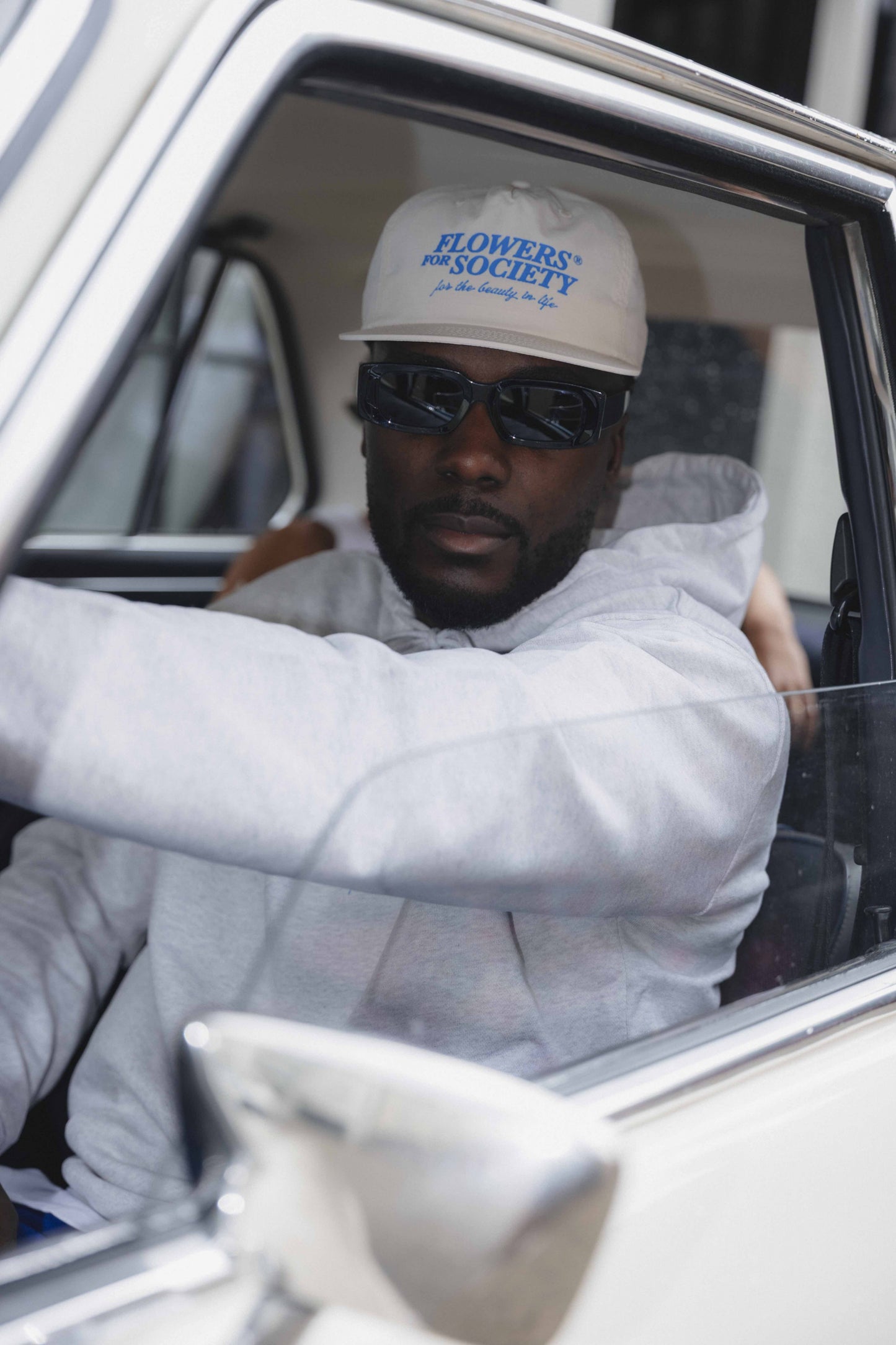 FLOWERS HOODIE LGH/ LOYALTY BLUE